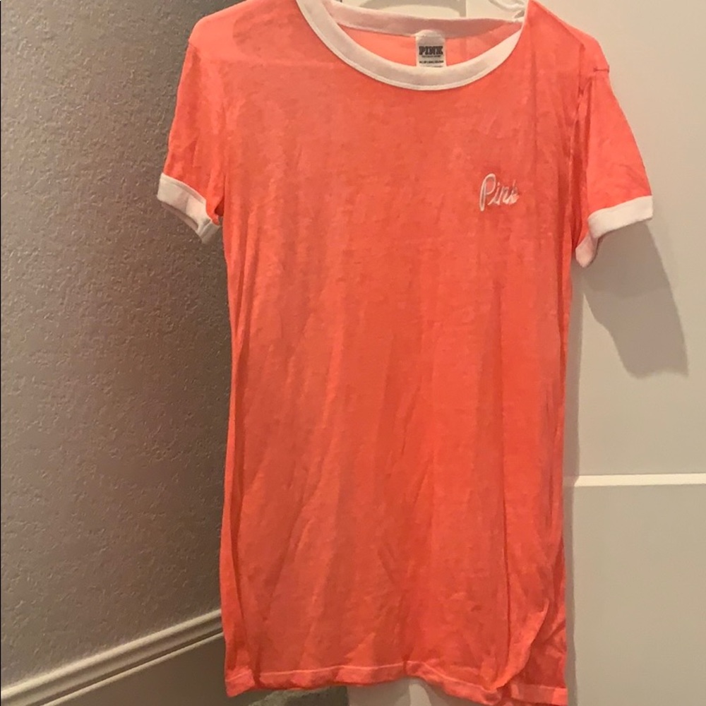 pink shirt